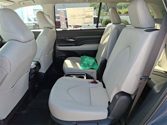 New 2026 Toyota Grand Highlander XLE image 5