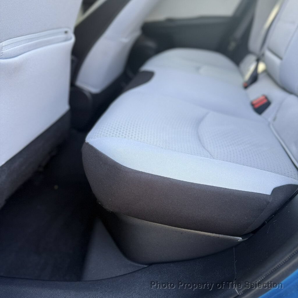 Used 2019 Toyota Prius LE FWD image 37