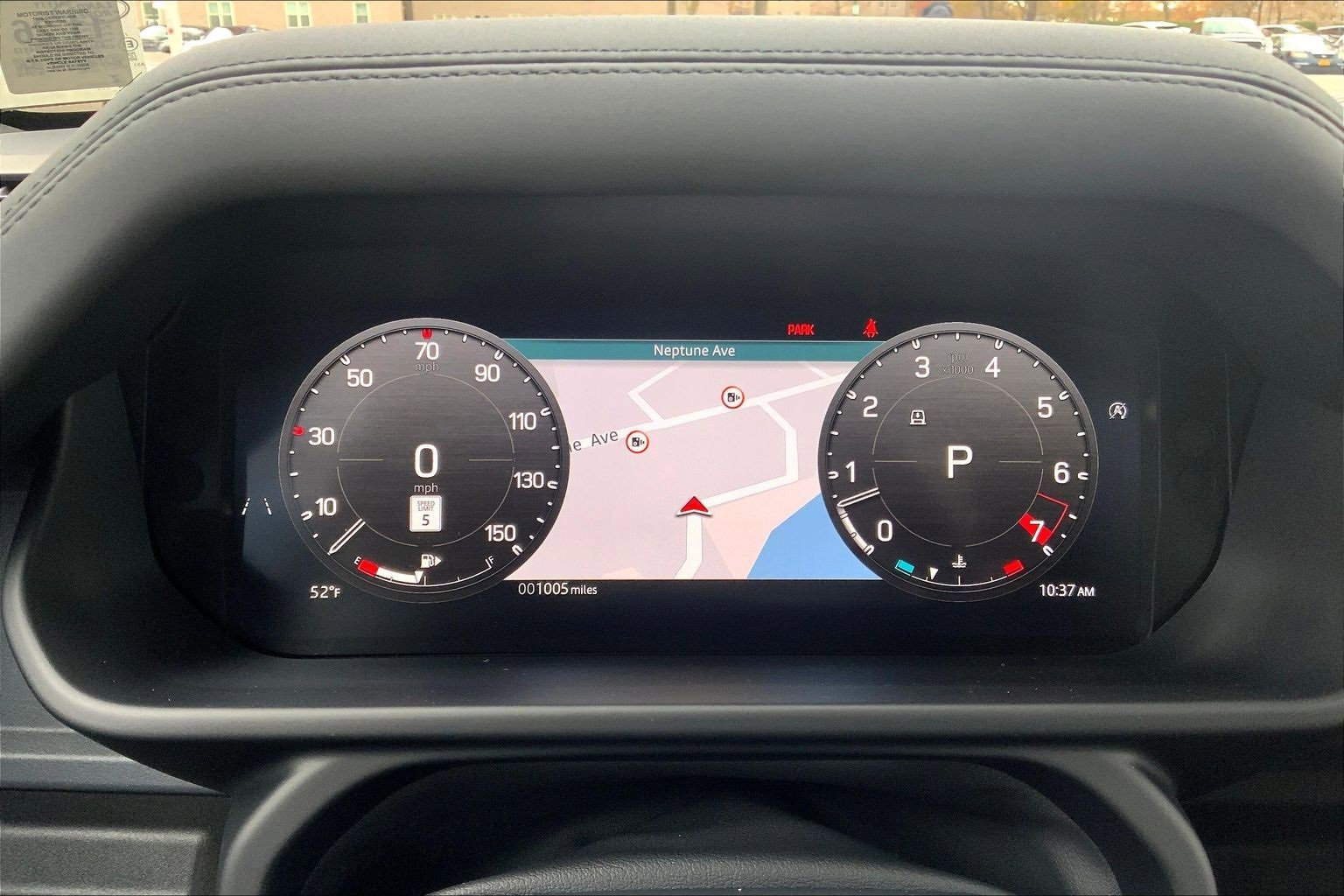 Used 2025 Land Rover Defender 110 S image 25