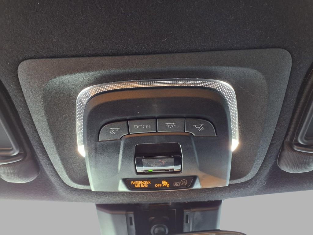 Used 2024 Toyota Corolla SE Nightshade image 15