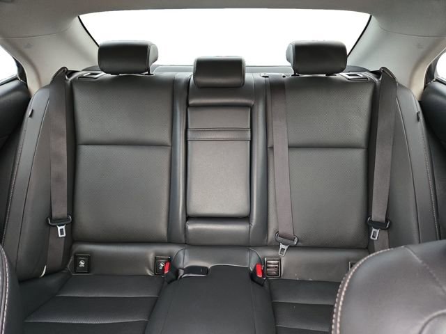 Used 2016 Lexus IS 200t image 32