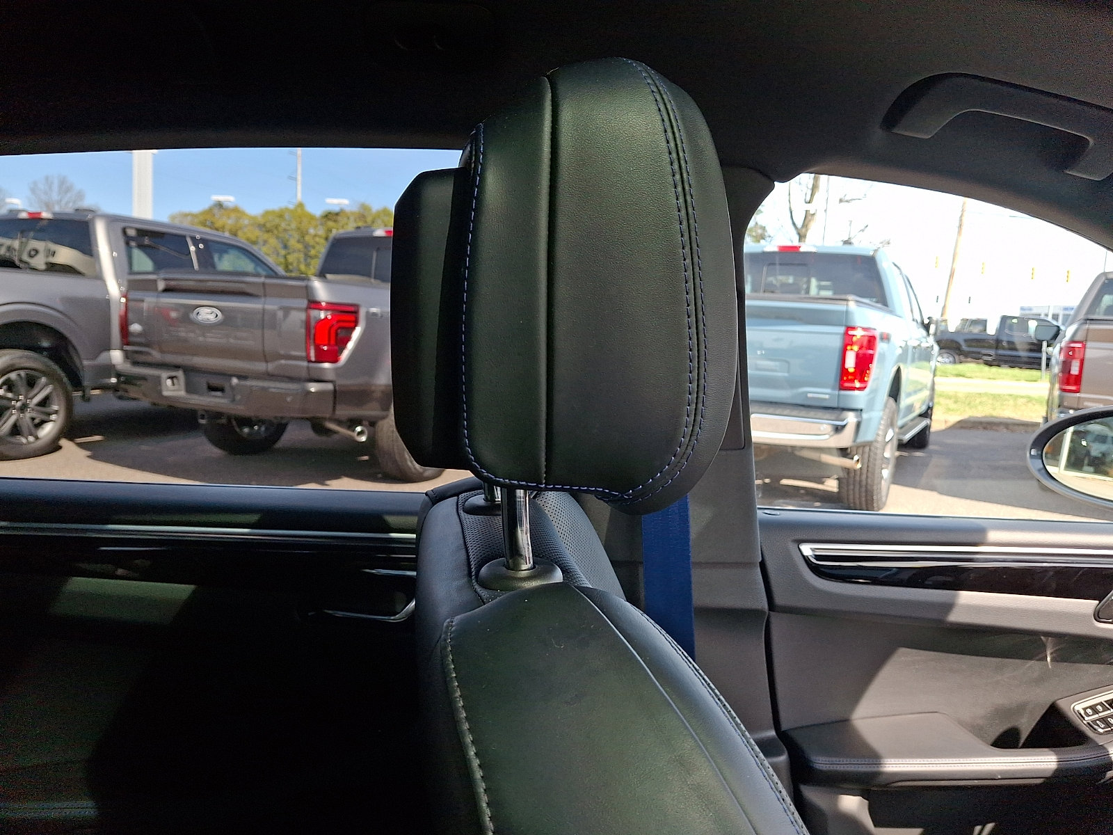 Used 2024 Porsche Macan Turbo image 13