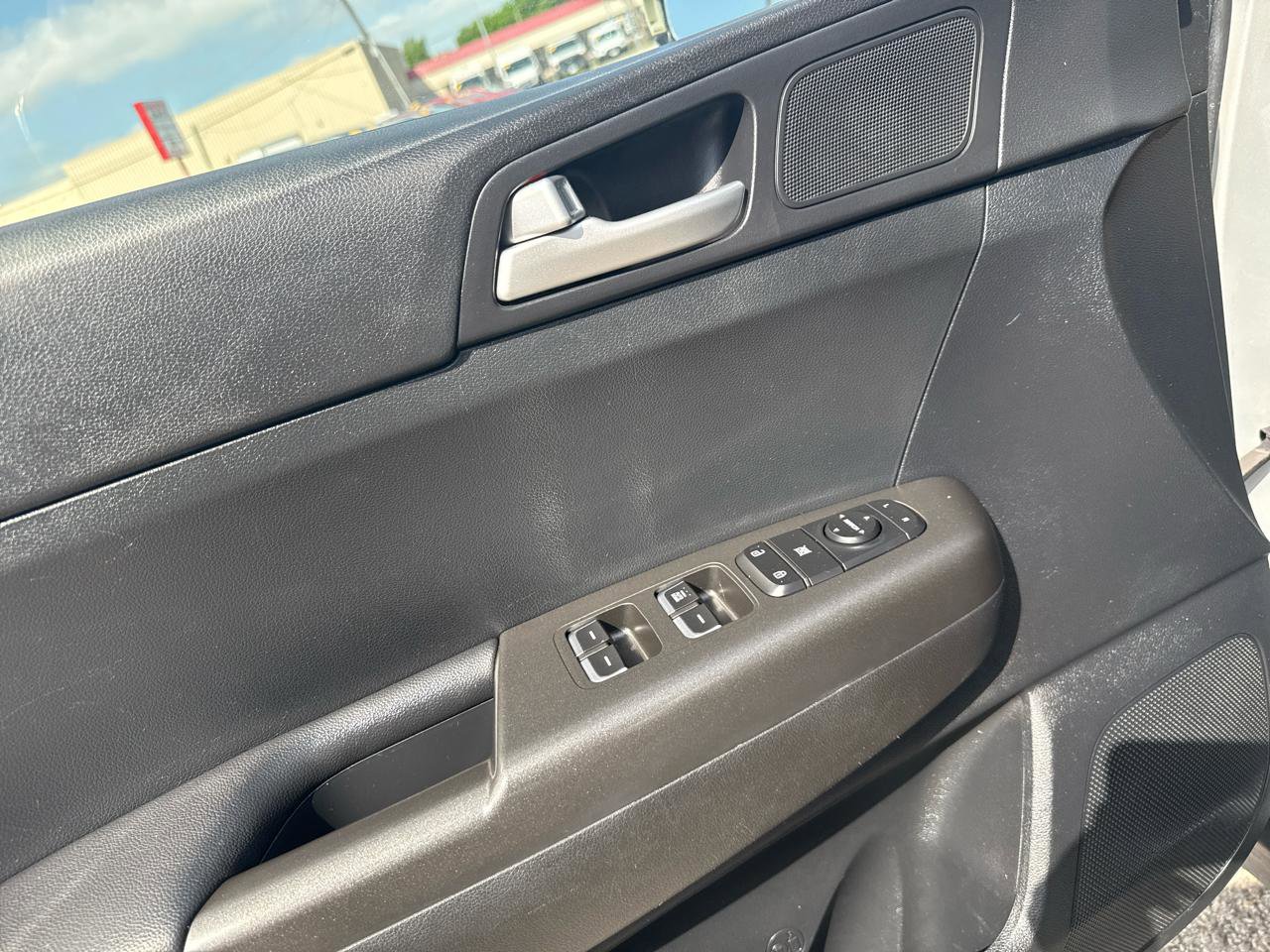 Used 2019 Kia Sportage LX AWD/4WD image 12