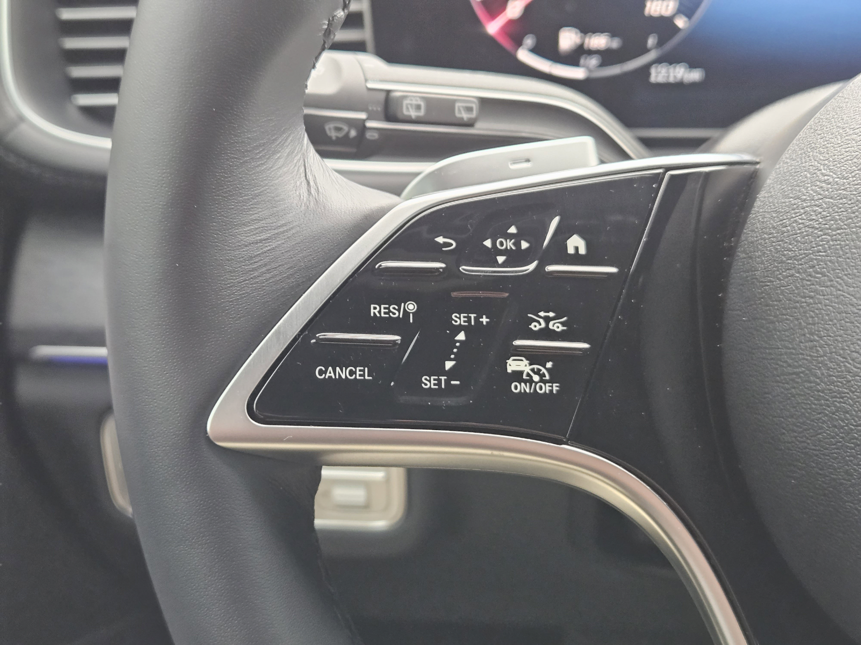 Certified 2026 Mercedes-Benz GLS 450 4MATIC image 20