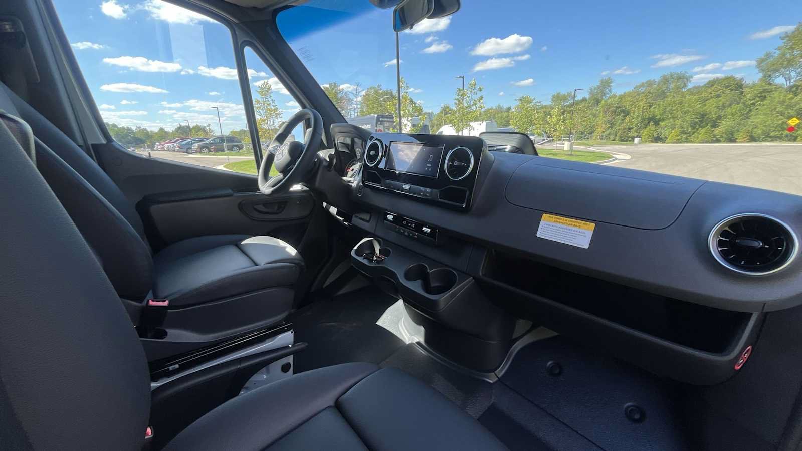 New 2026 Mercedes-Benz Sprinter 2500 image 10