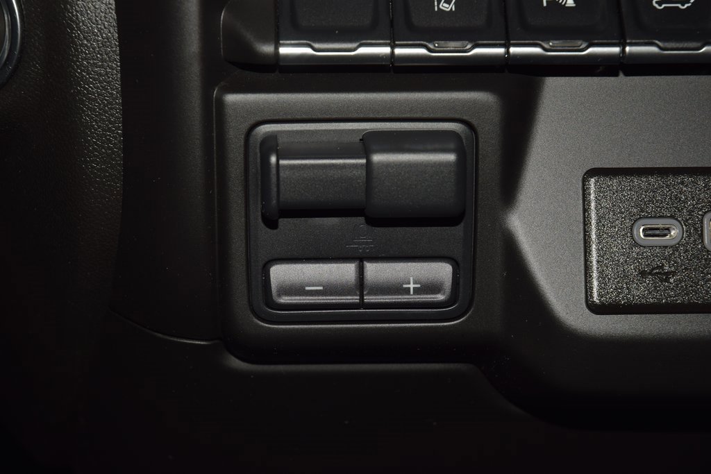 Used 2024 Chevrolet Silverado 2500 Custom w/ Custom Value Package image 37