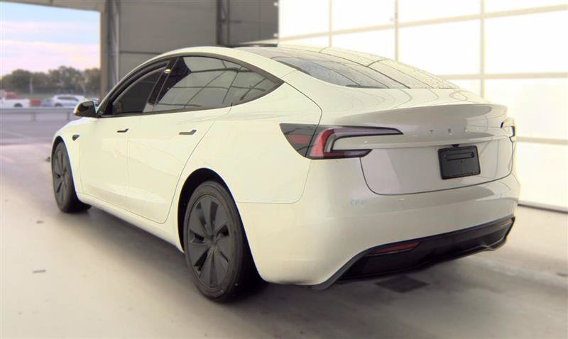 Used 2024 Tesla Model 3 Standard Range RWD image 2