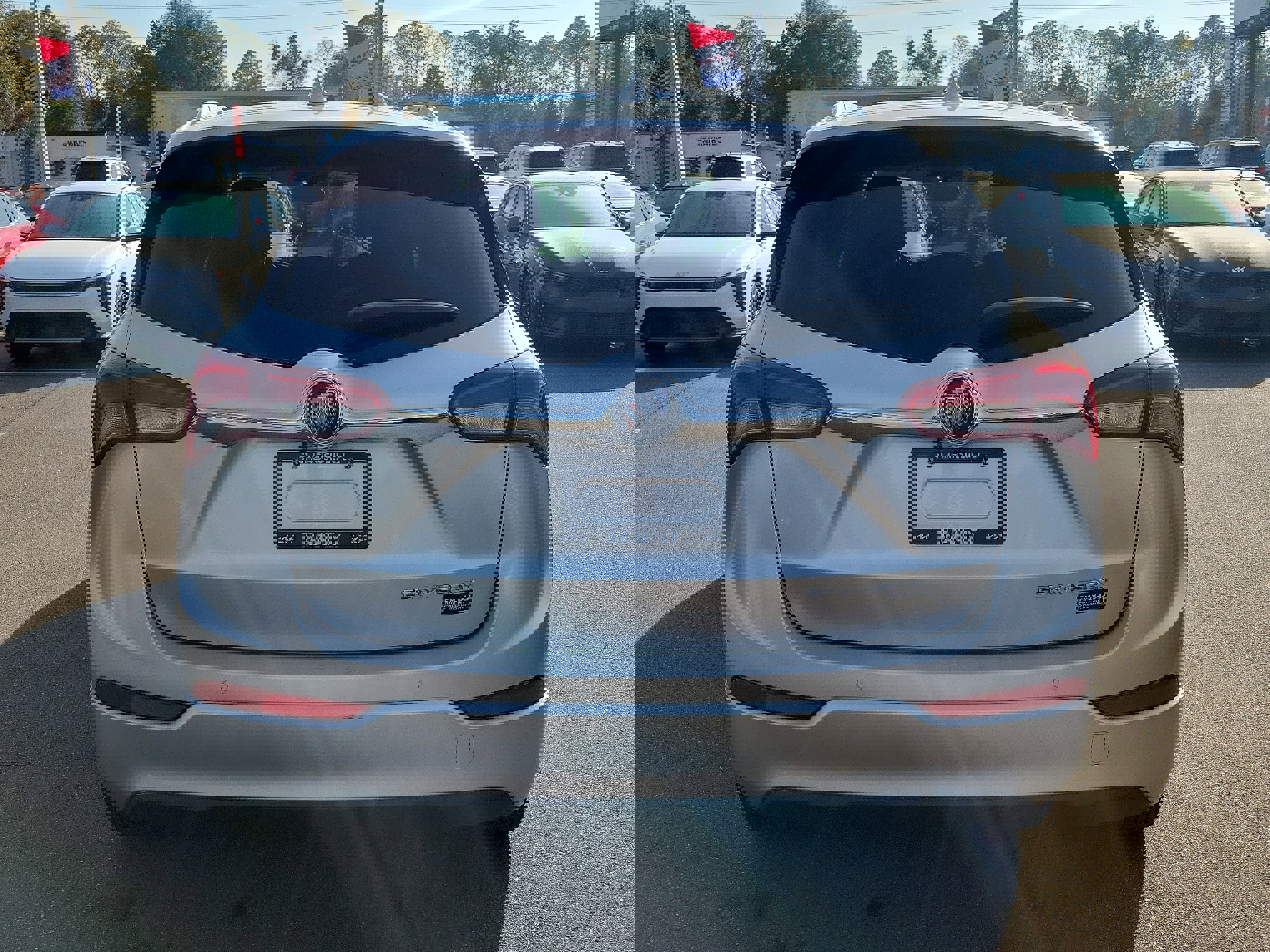 Used 2019 Buick Envision Essence image 4