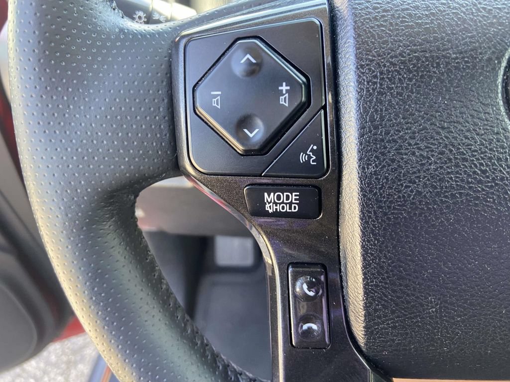 Used 2023 Toyota 4Runner TRD Off-Road Premium w/ Moonroof Package AWD/4WD image 33
