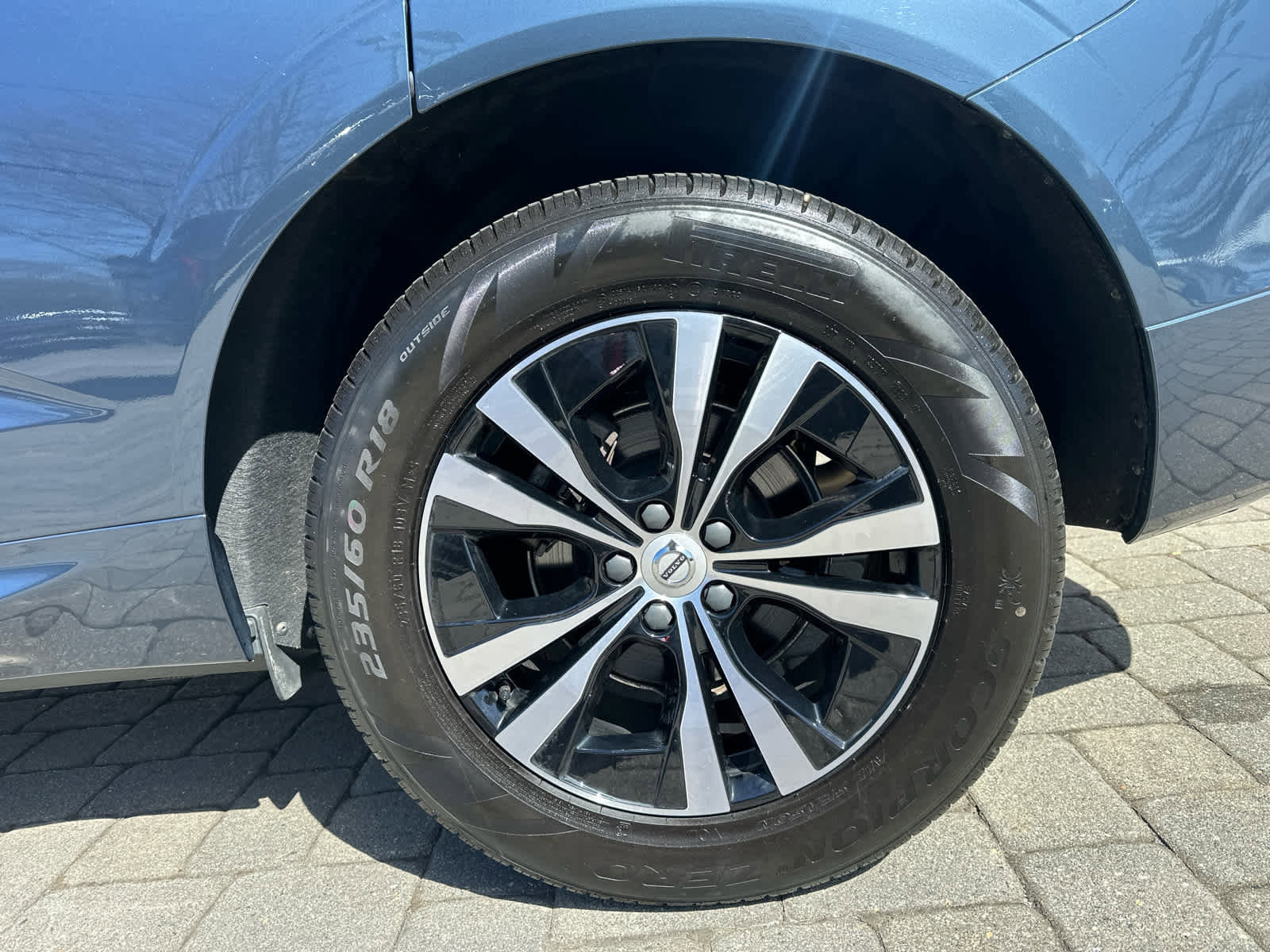 Certified 2024 Volvo XC60 B5 Core AWD/4WD image 26