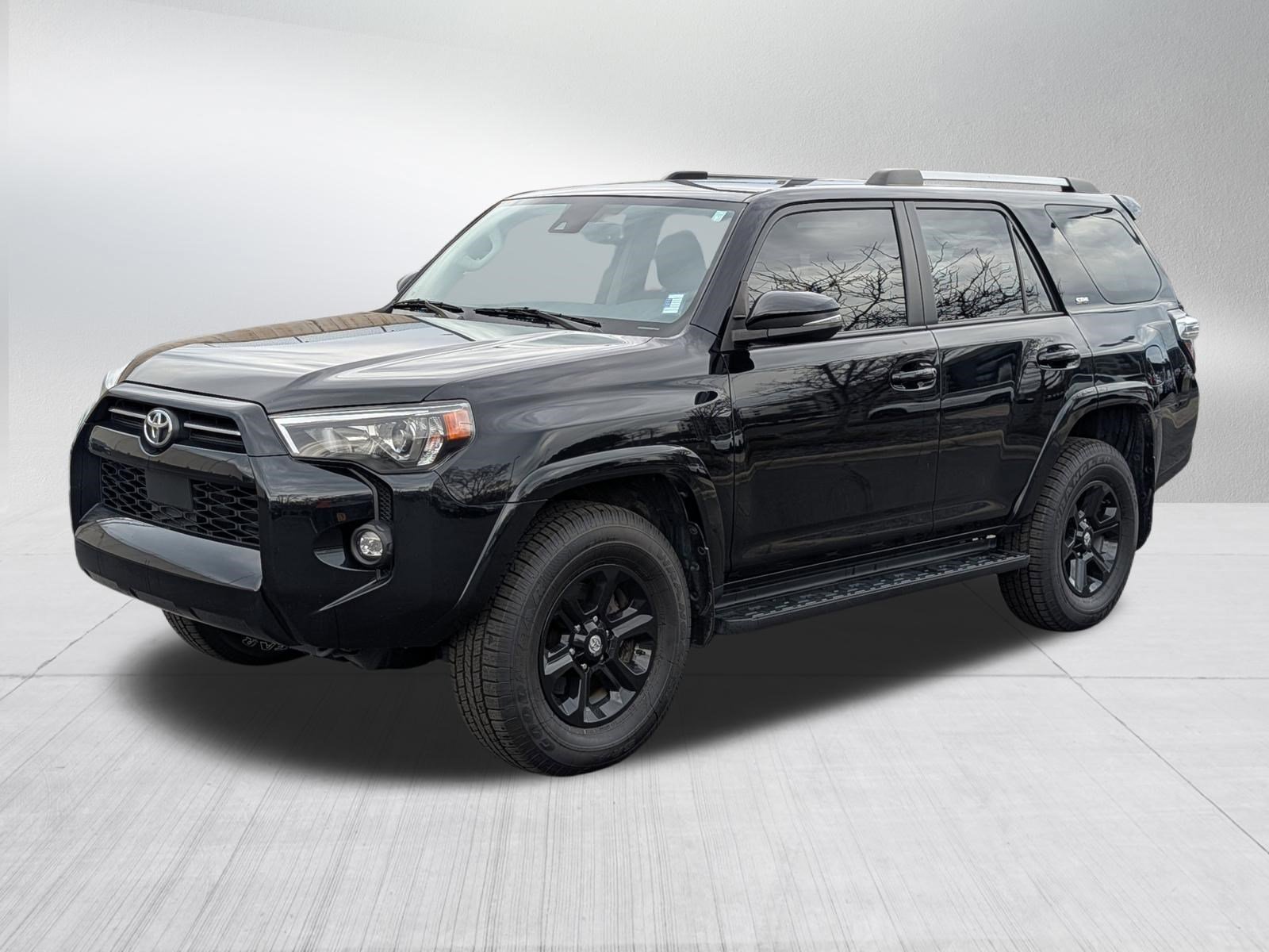 Used 2024 Toyota 4Runner SR5 Premium AWD/4WD image 3