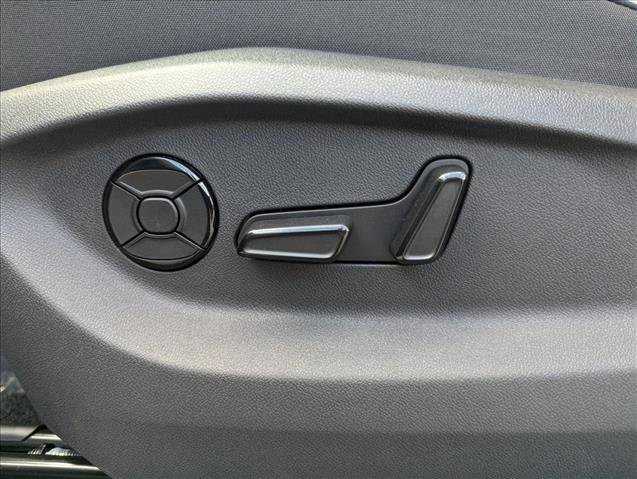 New 2026 Volkswagen Tiguan SE image 11