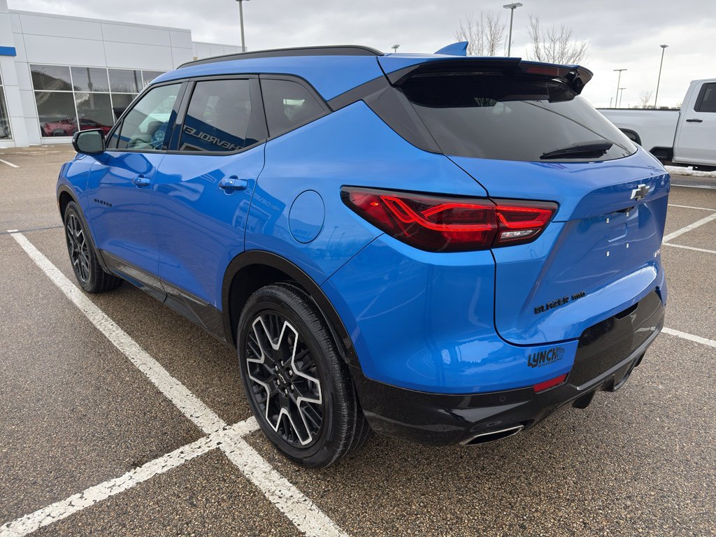 Certified 2024 Chevrolet Blazer RS w/ Driver Confidence II Package image 3
