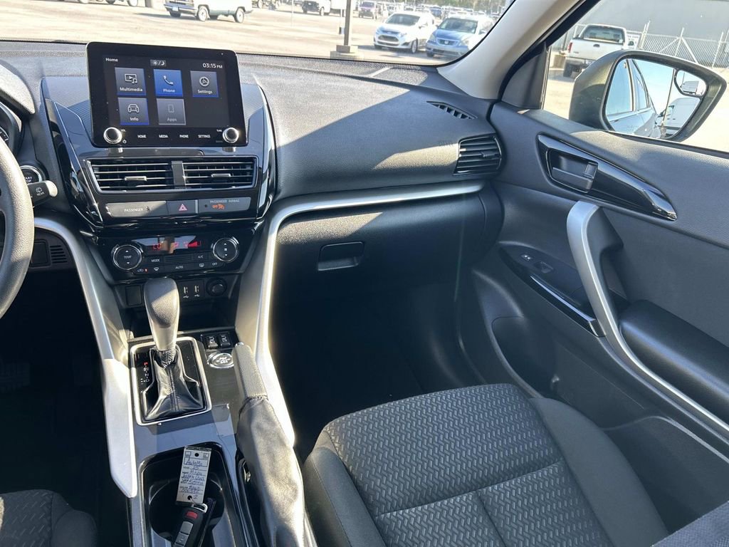 Used 2025 Mitsubishi Eclipse Cross LE AWD/4WD image 17