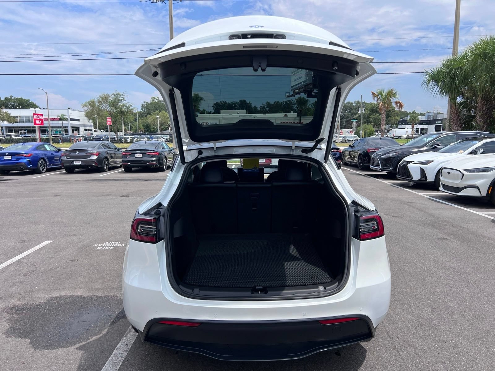Used 2020 Tesla Model Y Long Range AWD/4WD image 18