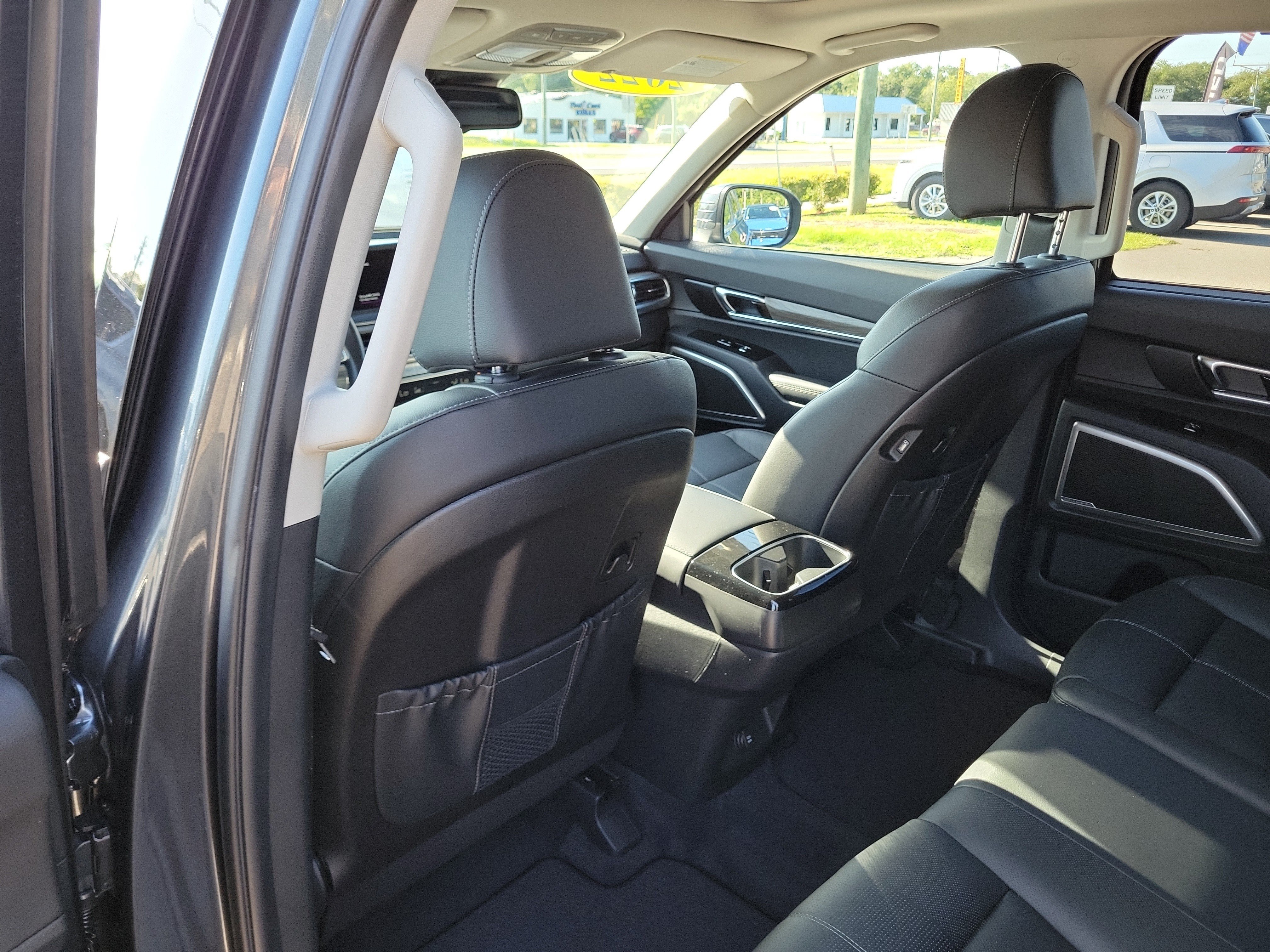 Certified 2022 Kia Telluride EX FWD image 17
