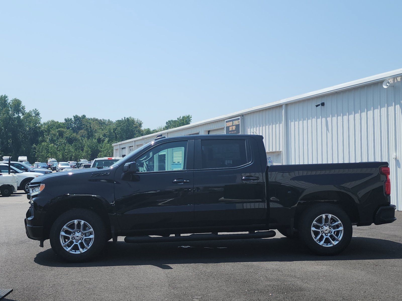 New 2026 Chevrolet Silverado 1500 RST w/ Z71 Off-Road Package AWD/4WD image 2