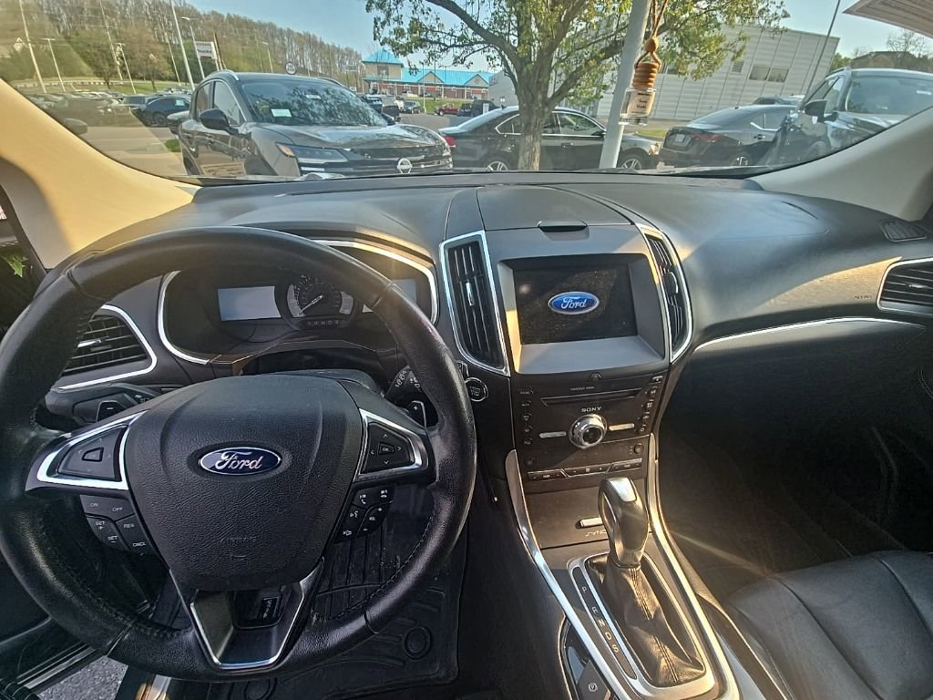 Used 2017 Ford Edge Titanium image 6
