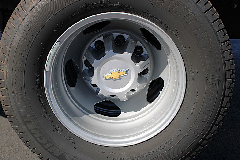 Used 2024 Chevrolet Silverado 3500 W/T w/ Snow Plow Prep Package image 29