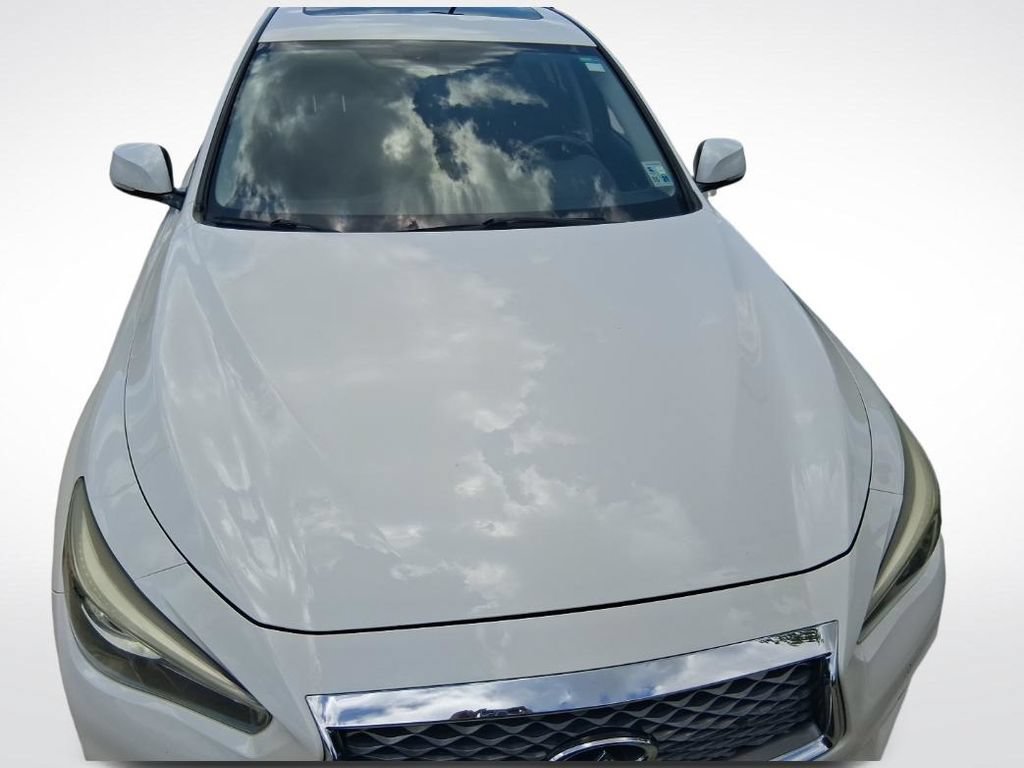 Used 2019 INFINITI Q50 Luxe w/ Essential Package (3.0T Luxe) RWD image 4