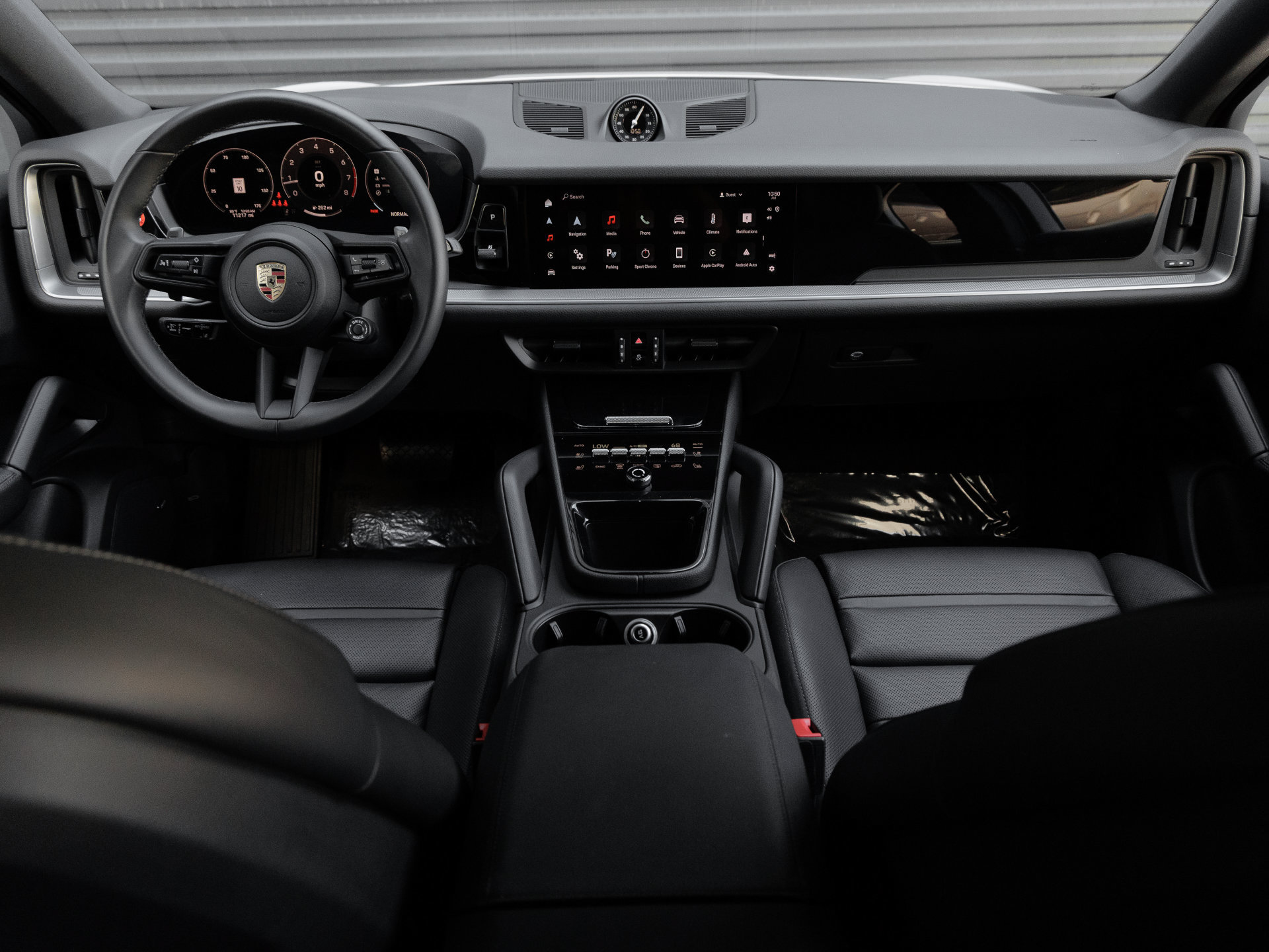 Certified 2025 Porsche Cayenne Coupe AWD/4WD image 15