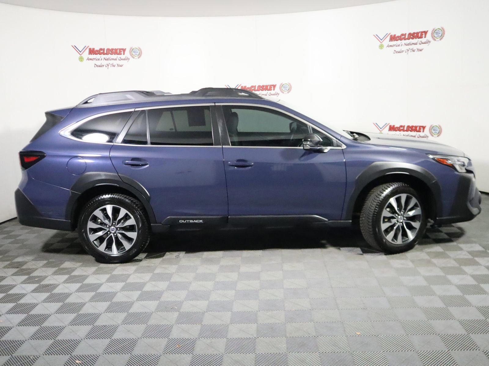 Used 2023 Subaru Outback Limited image 4