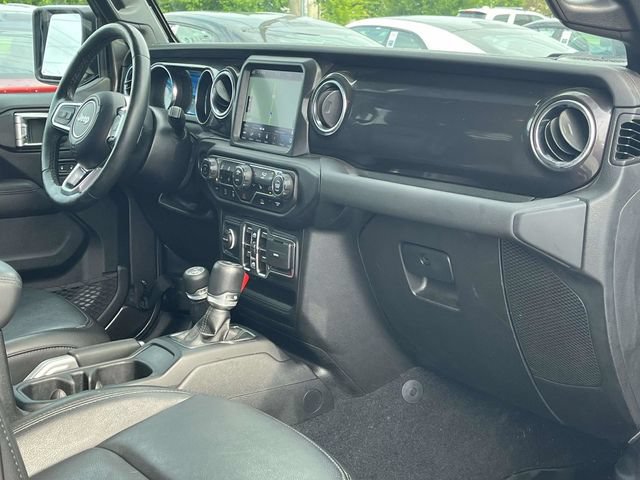 Used 2022 Jeep Wrangler Unlimited Sahara AWD/4WD image 24