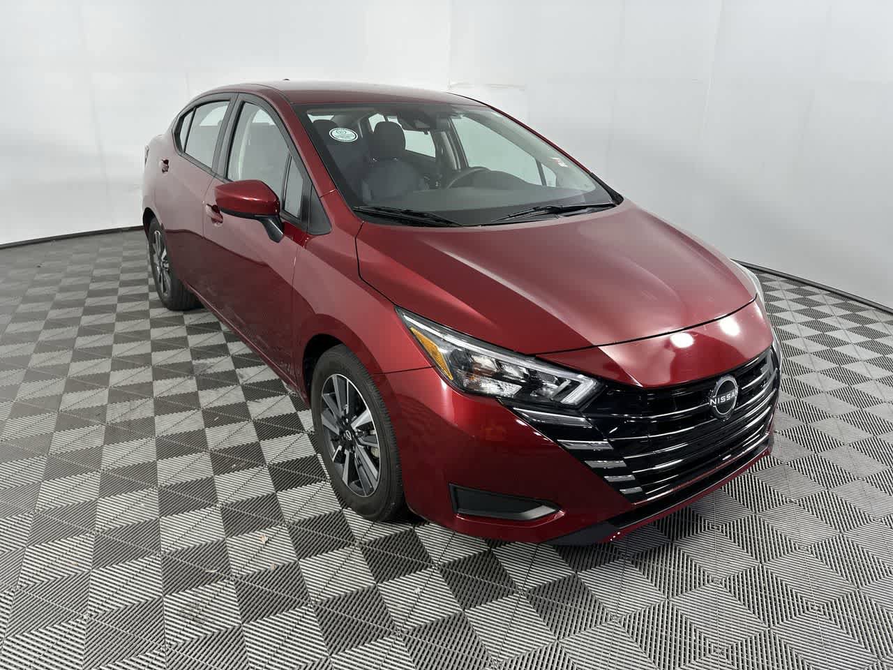 Used 2025 Nissan Versa SV FWD image 10