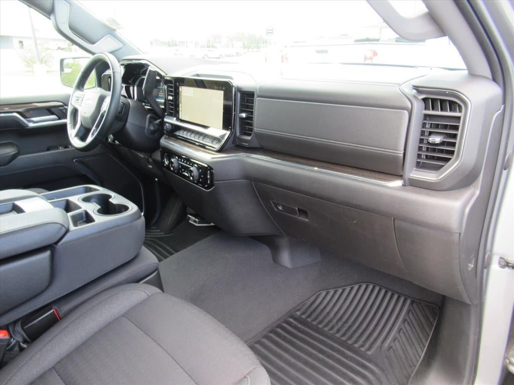 Used 2023 Chevrolet Silverado 1500 LT AWD/4WD image 11