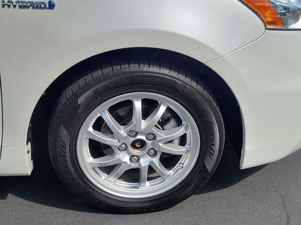 Used 2014 Toyota Prius V Three image 6