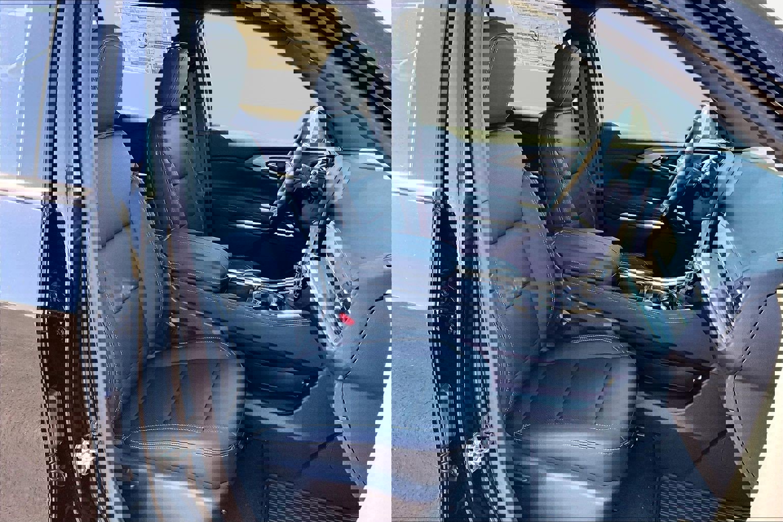 New 2026 Chevrolet Traverse LT w/ Sun and Wheel Package AWD/4WD image 10