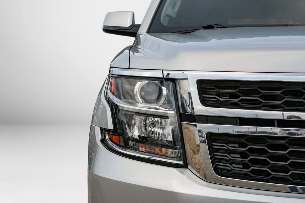 Used 2018 Chevrolet Suburban LT image 50