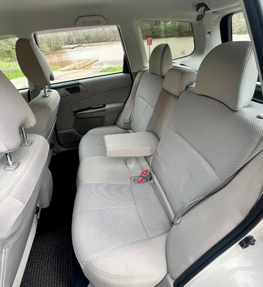 Used 2012 Subaru Forester 2.5X w/ Alloy Wheel Pkg image 27