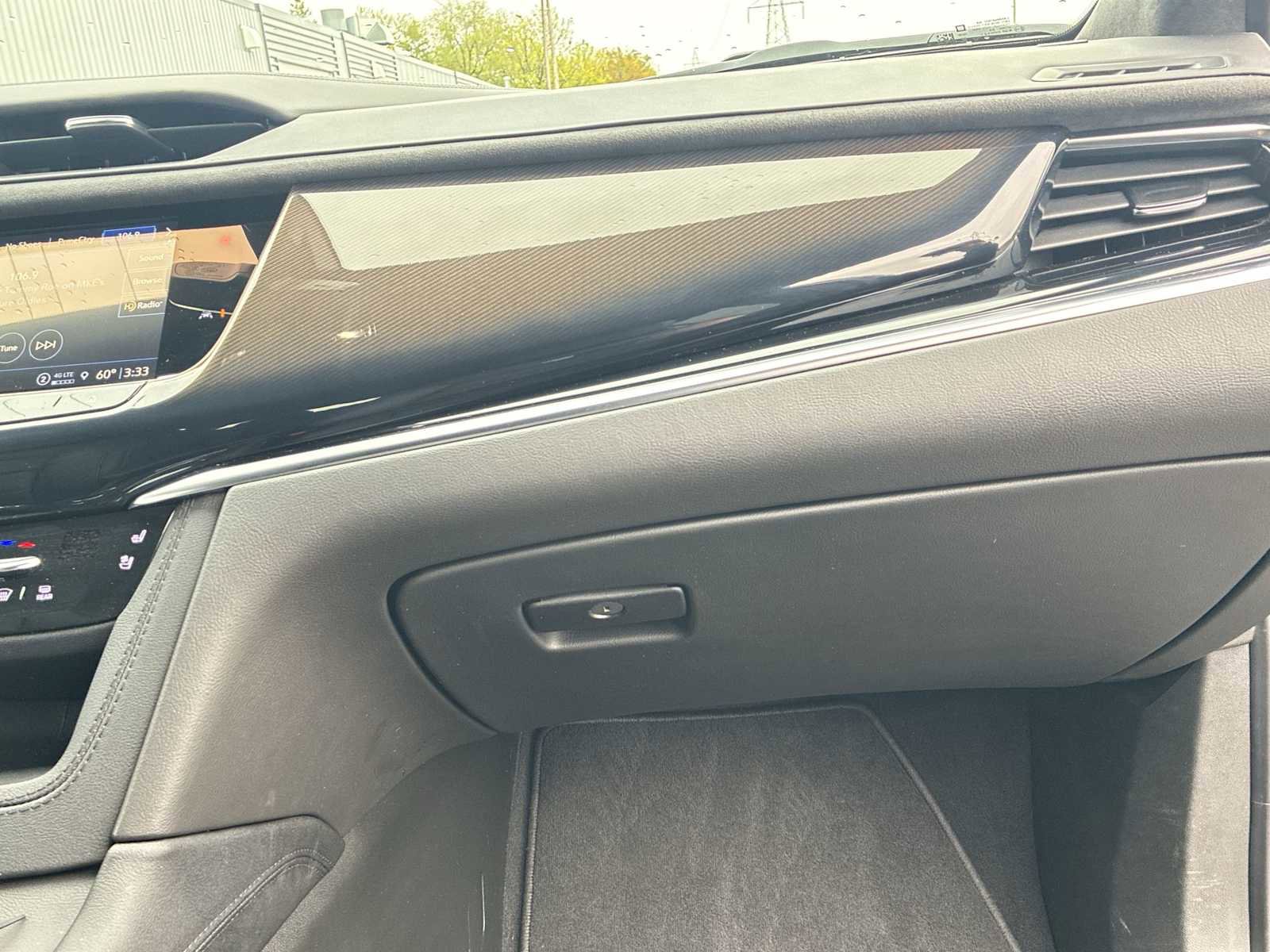 Used 2024 Cadillac XT6 Sport w/ Platinum Package image 30