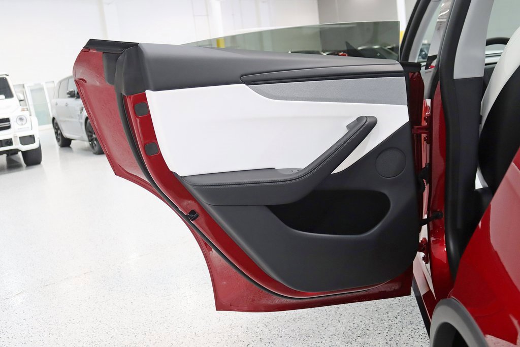 Used 2026 Tesla Model Y Long Range image 36