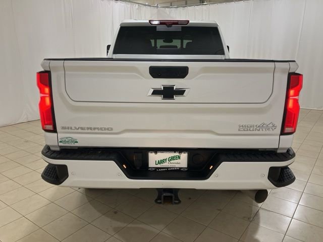 Used 2024 Chevrolet Silverado 3500 High Country w/ Technology Package image 4