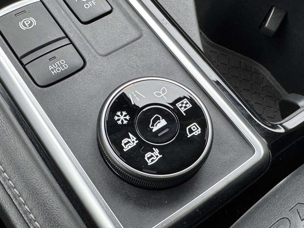 Used 2022 Nissan Pathfinder SV AWD/4WD image 13
