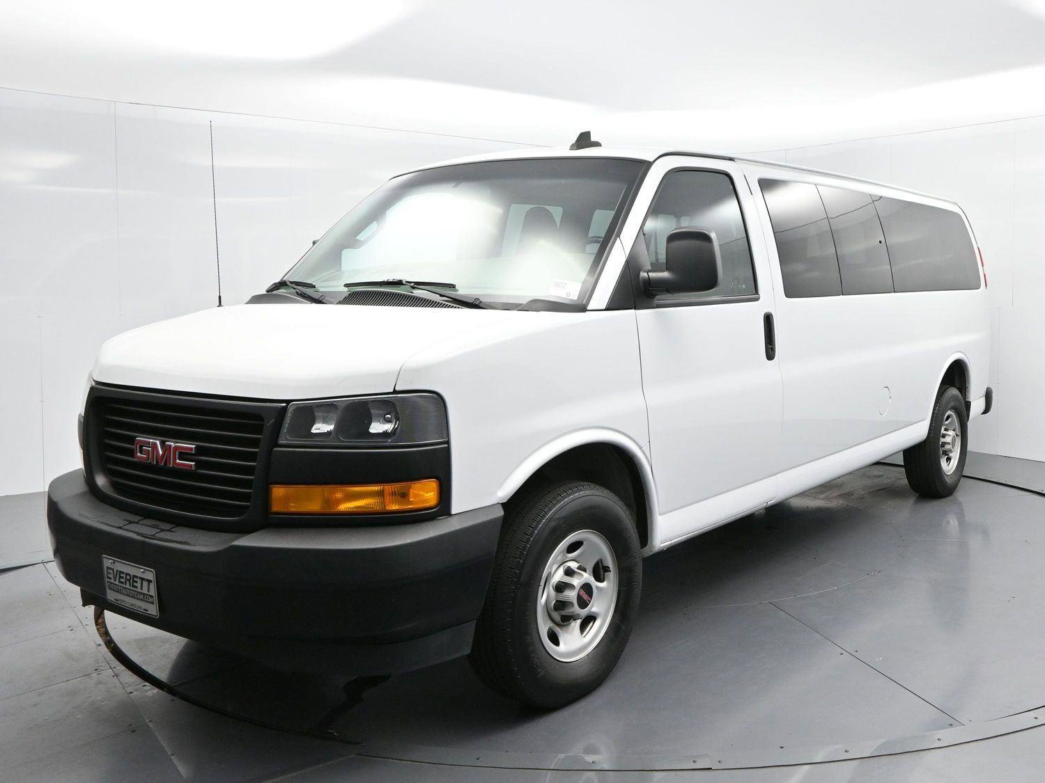 Used 2023 GMC Savana 3500 LS image 3