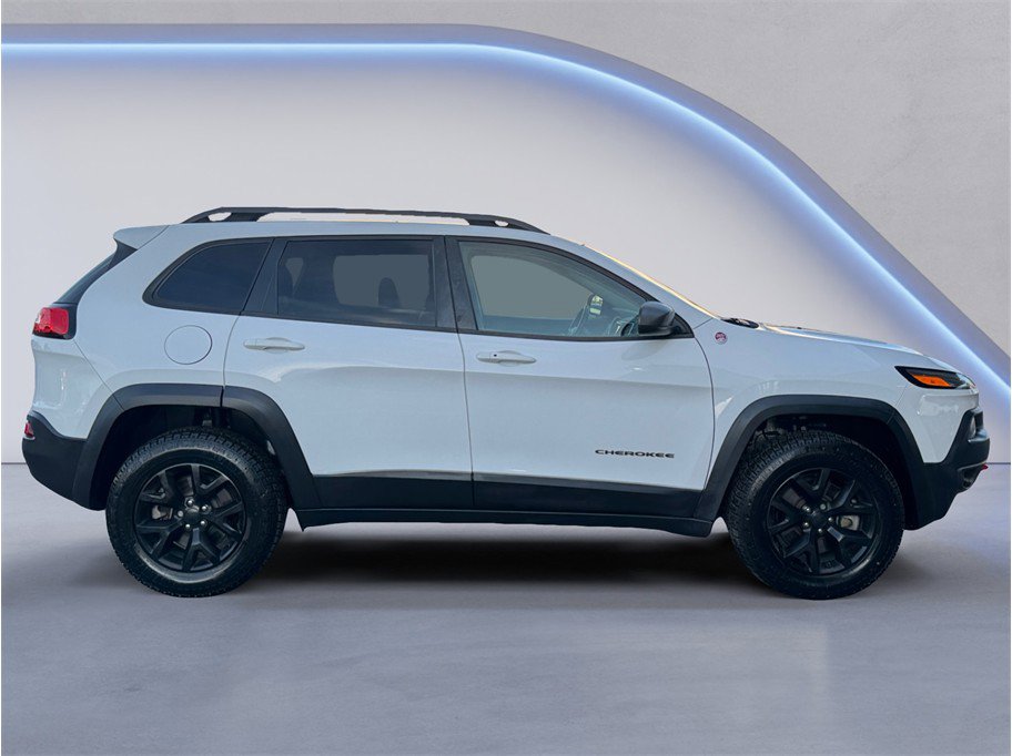 Used 2018 Jeep Cherokee Trailhawk w/ Trailer Tow Group image 7