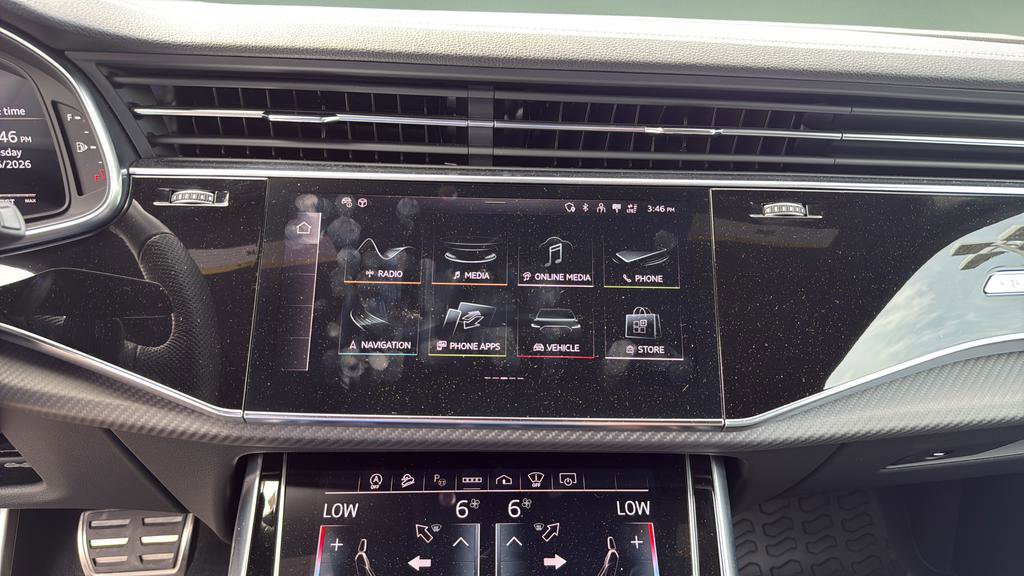 Used 2024 Audi SQ8 Prestige AWD/4WD image 25