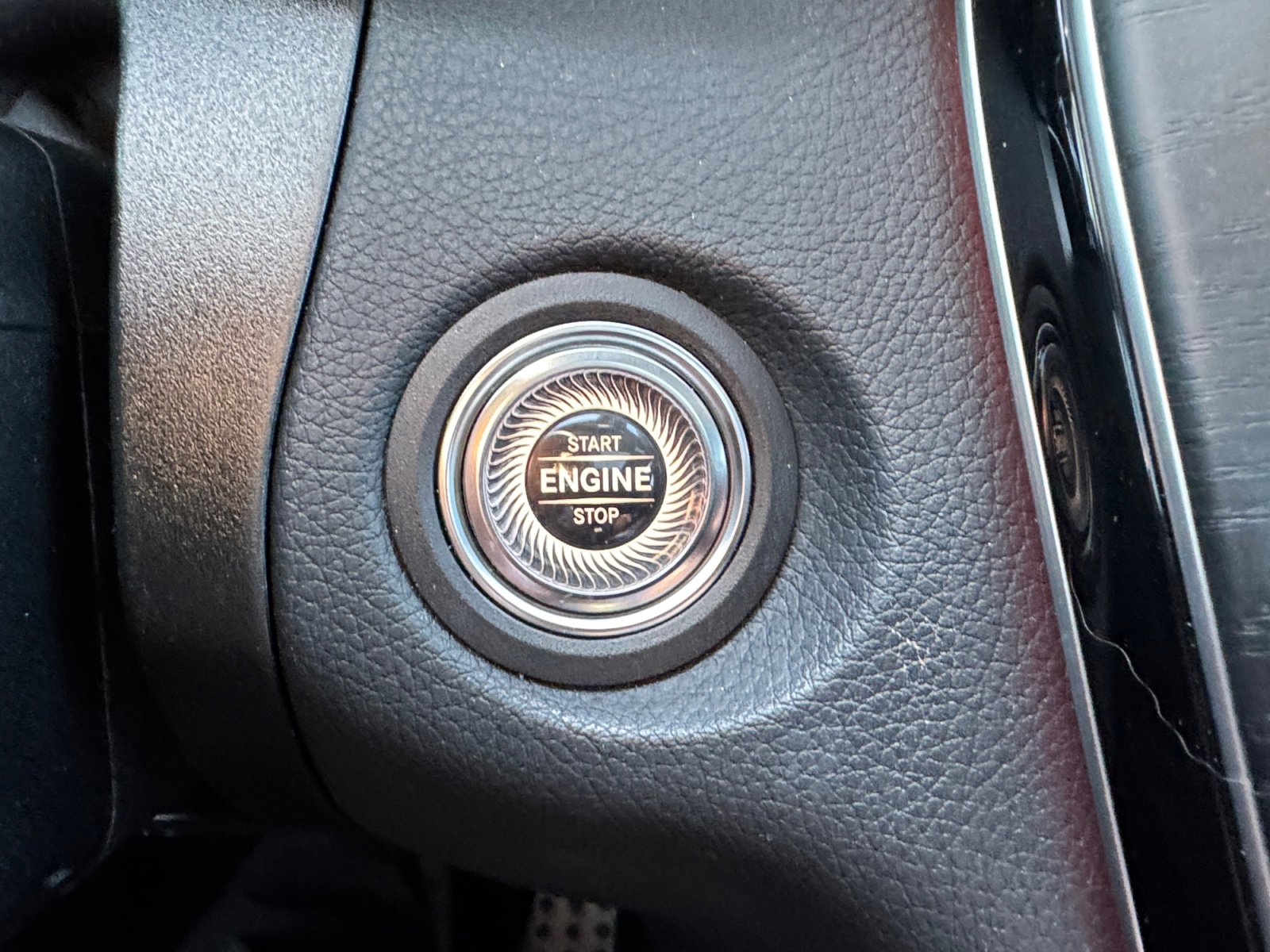 Used 2022 Mercedes-Benz GLC 300 4MATIC Coupe image 28