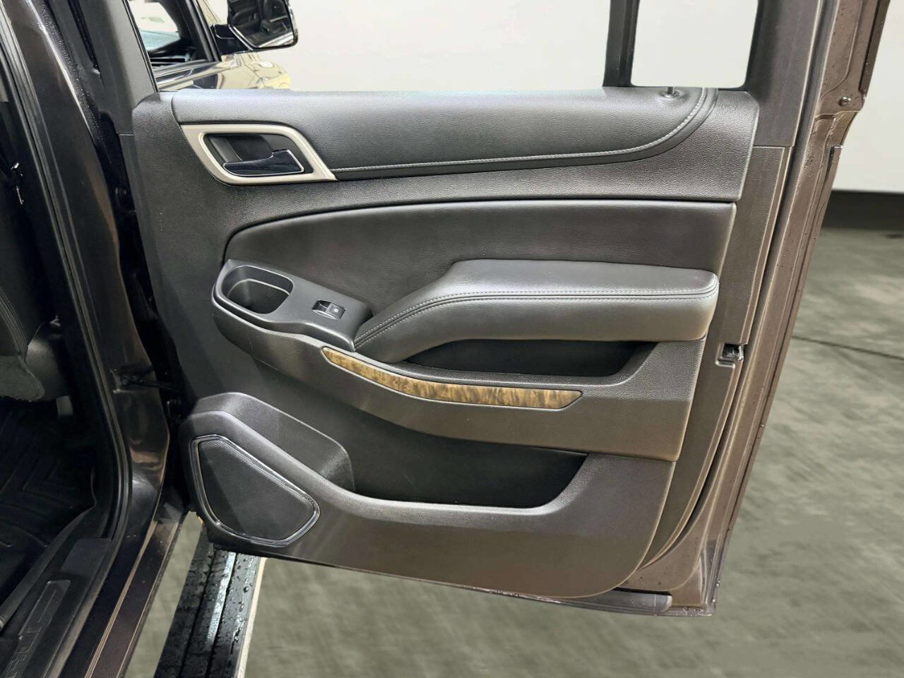 Used 2018 GMC Yukon XL Denali w/ Open Road Package AWD/4WD image 29