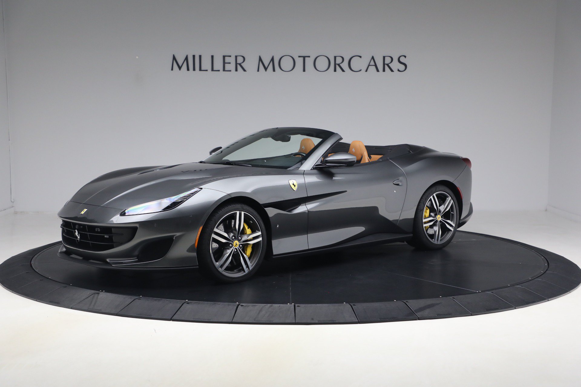 Certified 2019 Ferrari Portofino RWD image 3