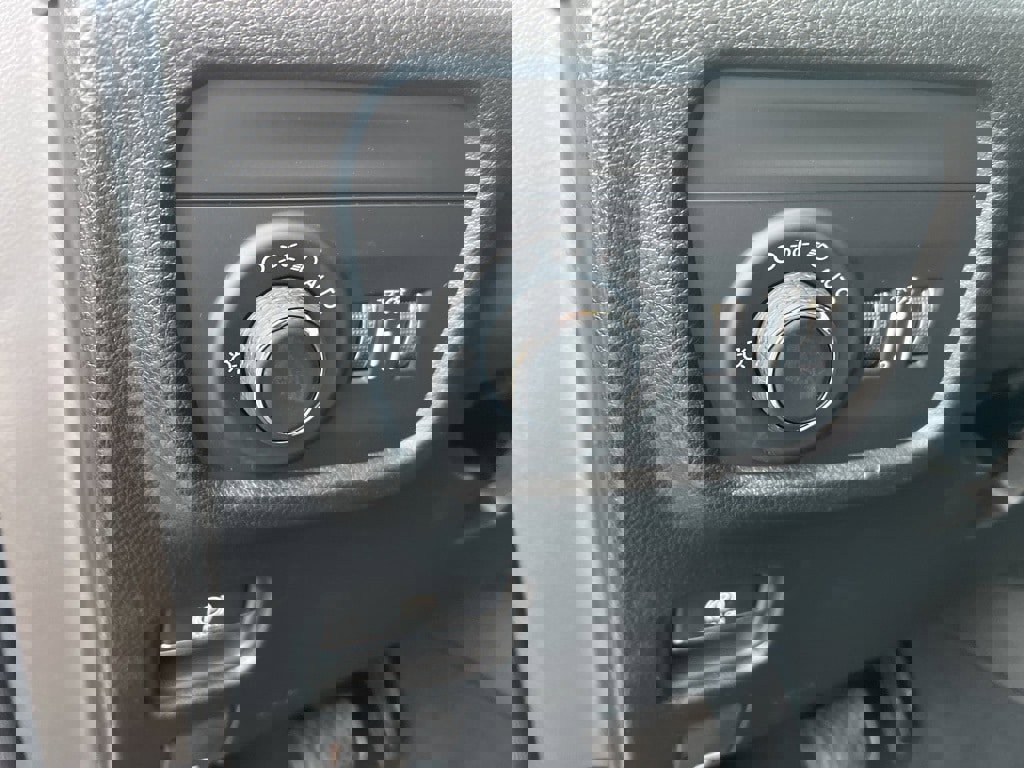 New 2025 Jeep Grand Cherokee Altitude image 22