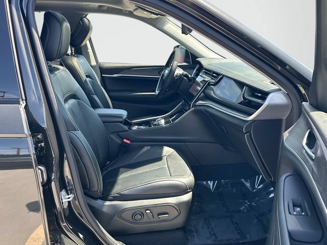 Used 2023 Jeep Grand Cherokee 4WD 4xe w/ Luxury Tech Group II image 22