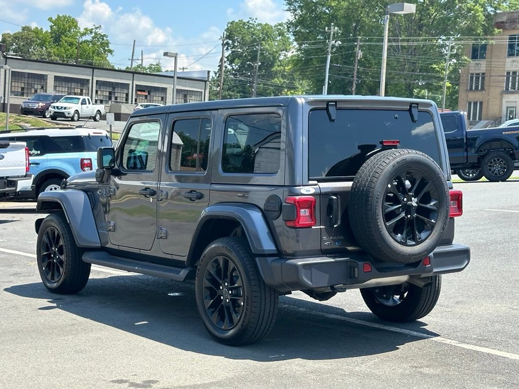 Used 2025 Jeep Wrangler Unlimited Sahara AWD/4WD image 7