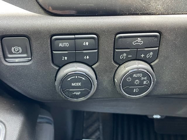 Used 2024 Chevrolet Silverado 3500 LT w/ Convenience Package AWD/4WD image 16