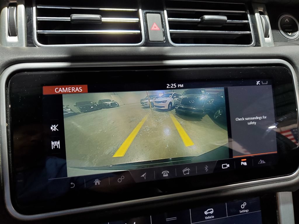 Used 2018 Land Rover Range Rover HSE AWD/4WD image 34