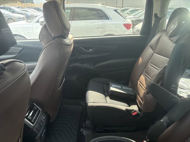 Used 2023 Subaru Ascent Premium w/ Convenience Package image 5