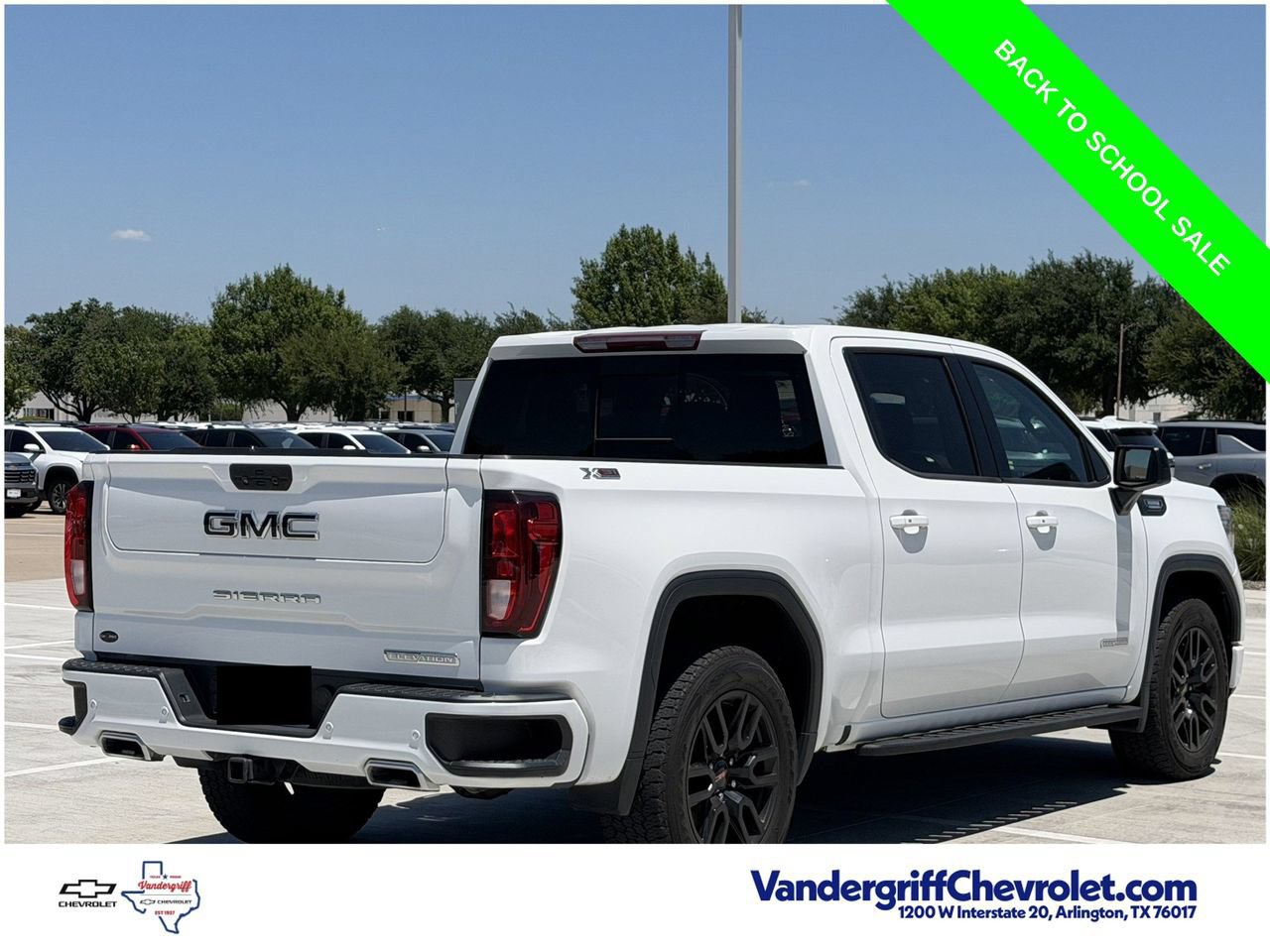 Used 2021 GMC Sierra 1500 Elevation w/ Preferred Package AWD/4WD image 4